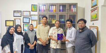 Fitra Riau melepas mahasiswa magang dari FISIP UNRI setelah menyelesaikan program magang. Terima kasih atas dedikasi dan kontribusinya!”