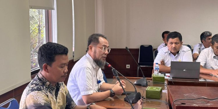 Kick-Off Meeting: Koordinasi dan Sosialisasi Program Tata Kelola Sumber Daya Alam untuk Percepatan Transisi Energi serta Peningkatan Kesejahteraan Masyarakat dalam Mengurangi Ketimpangan dan Kemiskinan di Provinsi Riau