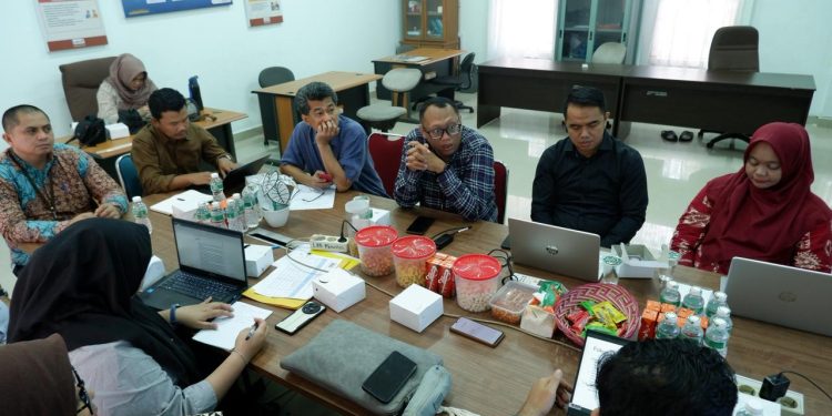 FITRA Riau–FISIP UNRI Bahas Tata Kelola Participating Interest Migas untuk Pengentasan Kemiskinan